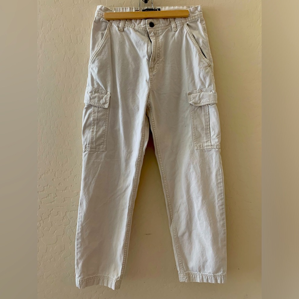 Cotton On men’s Loose Fit cargo pant. Size 30. Vintage ecru twill (color)